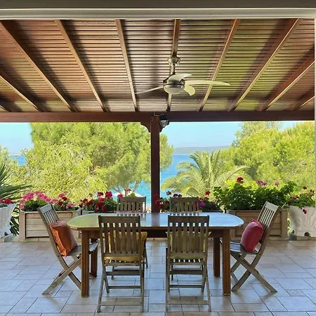 Beach House With Direct Access To Private Beach Near Bodrum * Camlik (Bodrum)