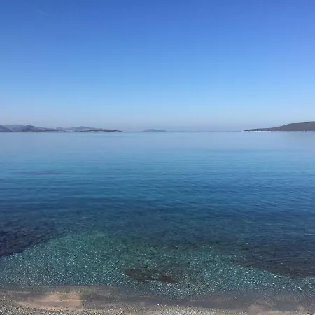 Σπίτι διακοπών House With Direct Access To Private Near Bodrum