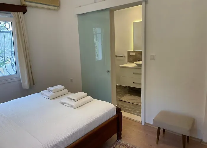 House With Direct Access To Private Near Bodrum *