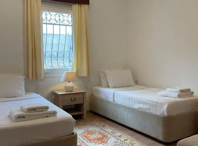 Semesterbostad House With Direct Access To Private Near Bodrum